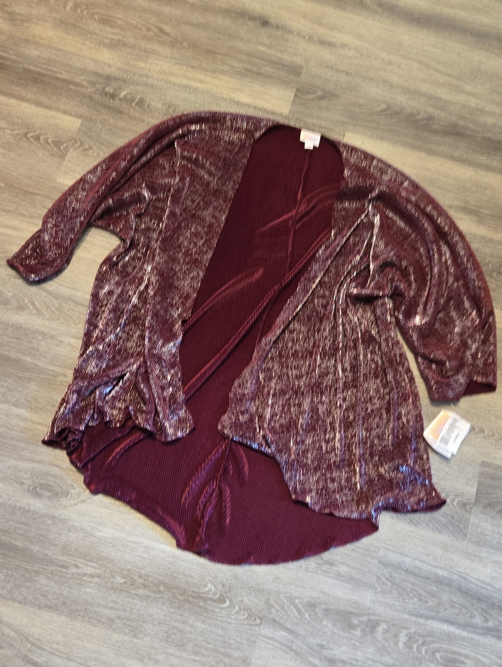 NWT Lularoe Lindsay Purple And Silver Accordion Pleat Kimono Size L